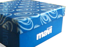 bumerang kutu, geçme kapaklı kutu, hediyelik kutu, hediyelik ambalaj, taslama kutu, sert mukavva kutu, rigid box